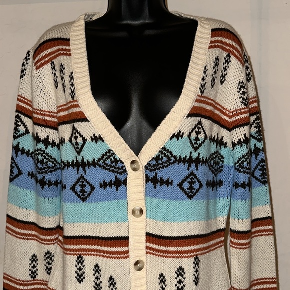 Powder River Outfitters Women’s Southwestern Print Cardigan Sweater - Picture 2 of 8
